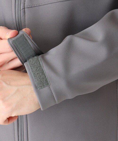 Columbia（コロンビア）の「撥水 ストレッチ Columbia／メンズ カスケードリッジIII ソフトシェル マウンテンパーカー／コロンビア（その他アウター・メンズ・ブラック/グレー/ネイビー・S/M/L/XL）」の4枚目の写真