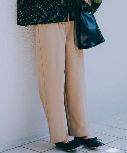 studio CLIP(スタディオクリップ)の「【撥水・UVカット・2WAYストレッチ・イージーケア】タックストレートパンツ(その他パンツ・レディース・ブラック/ベージュ/ネイビー・LARGE/PF/フリー(L)/MEDIUM)」の2枚目の写真