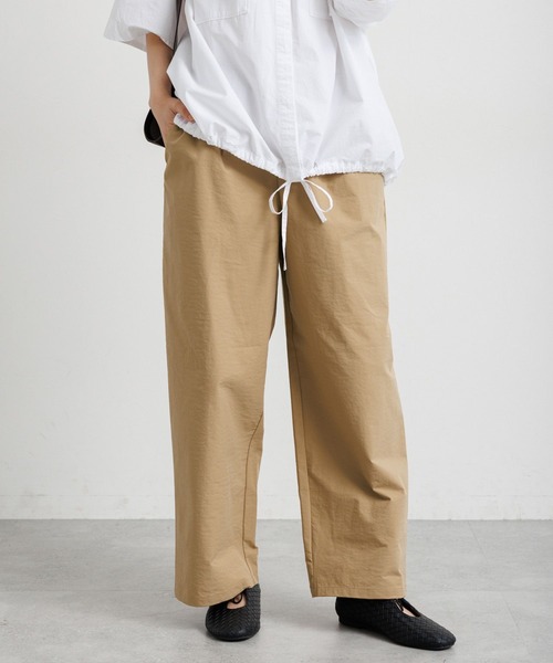 studio CLIP(スタディオクリップ)の「【撥水・UVカット・2WAYストレッチ・イージーケア】タックストレートパンツ(その他パンツ・レディース・ブラック/ベージュ/ネイビー・LARGE/PF/フリー(L)/MEDIUM)」の7枚目の写真