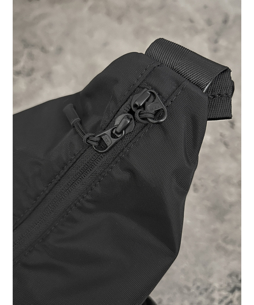 NOIR(ノワール)の「【NoiR / ノワール】Tweak Shoulder / ツイーク ショルダー/N25005 /12.6L(ショルダーバッグ・メンズ・ブラック系その他/ブラック系その他2・フリー)」の13枚目の写真