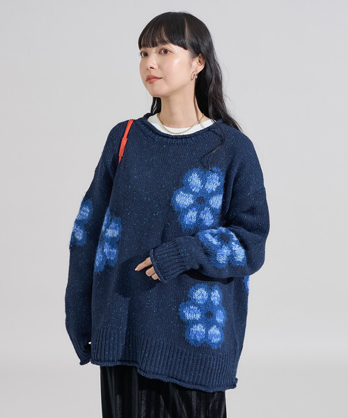 FREAK'S STORE(フリークスストア)の「花柄ジャガード ニットプルオーバー/フラワー柄ニット(ニット/セーター・レディース・ネイビー/ベージュ・フリ-)」の19枚目の写真