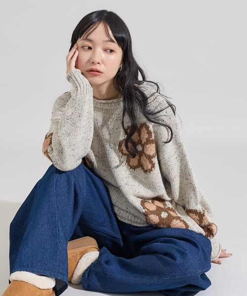 FREAK'S STORE(フリークスストア)の「花柄ジャガード ニットプルオーバー/フラワー柄ニット(ニット/セーター・レディース・ネイビー/ベージュ・フリ-)」の12枚目の写真