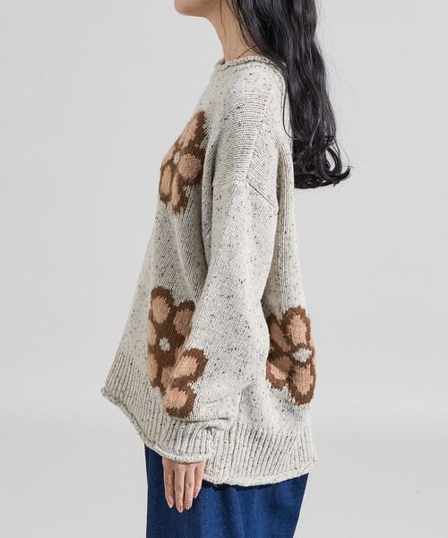 FREAK'S STORE(フリークスストア)の「花柄ジャガード ニットプルオーバー/フラワー柄ニット(ニット/セーター・レディース・ネイビー/ベージュ・フリ-)」の9枚目の写真