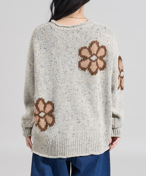 FREAK'S STORE(フリークスストア)の「花柄ジャガード ニットプルオーバー/フラワー柄ニット(ニット/セーター・レディース・ネイビー/ベージュ・フリ-)」の8枚目の写真