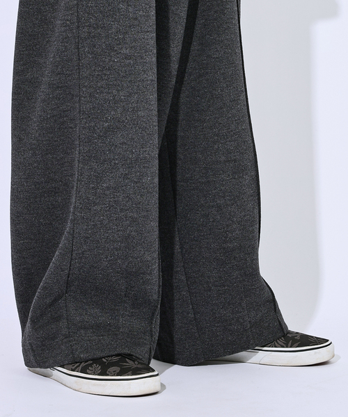 JOURNAL STANDARD（ジャーナルスタンダード）の「ダブル フェイス モダン ワイド パンツ（スウェットパンツ・メンズ・チャコールグレー/ブラック/ブラウン・SMALL/MEDIUM/LARGE）」の11枚目の写真