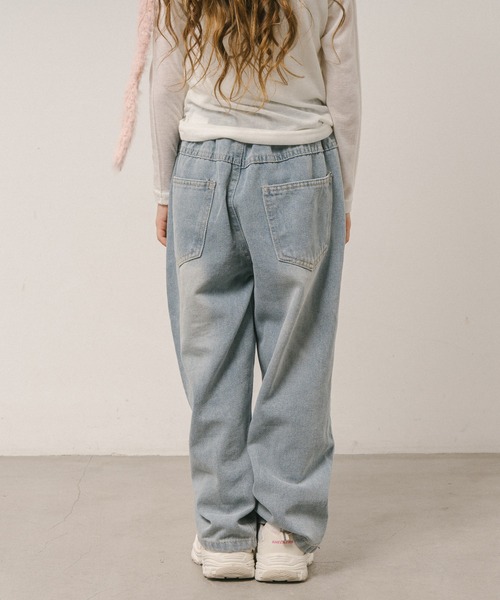 URBAN CHERRY(アーバンチェリー)の「ハートカラーダメージデニムパンツ(デニムパンツ・キッズ・ブルー・150cm/140cm/130cm/120cm/110cm)」の4枚目の写真