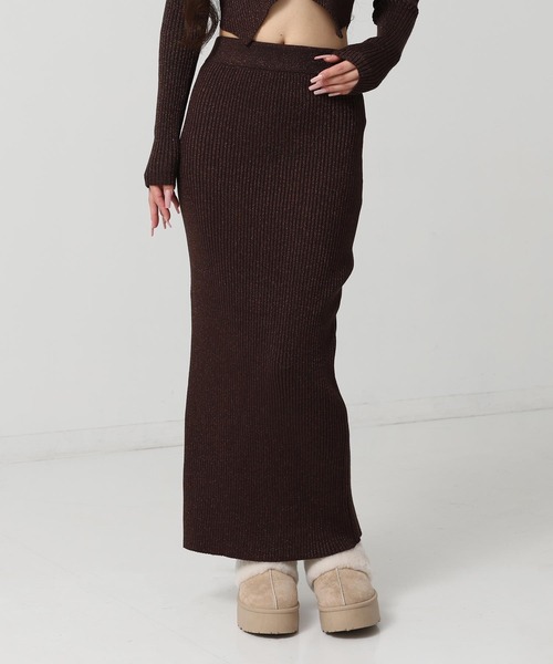 ANAP（アナップ）の「ラメニット バックスリット ナロースカート（スカート・レディース・ライトグレー/ブラウン/ダークグレー・F）」の3枚目の写真