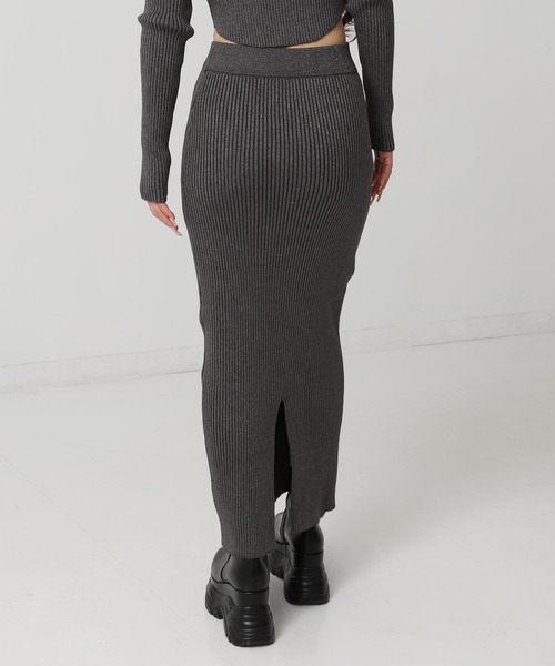 ANAP（アナップ）の「ラメニット バックスリット ナロースカート（スカート・レディース・ライトグレー/ブラウン/ダークグレー・F）」の11枚目の写真