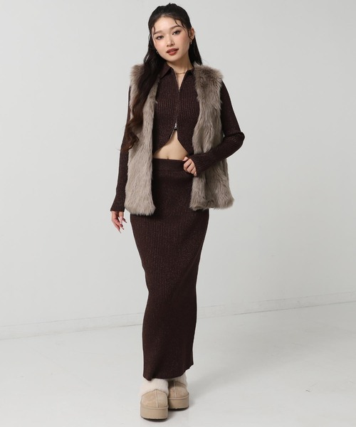 ANAP（アナップ）の「ラメニット バックスリット ナロースカート（スカート・レディース・ライトグレー/ブラウン/ダークグレー・F）」の15枚目の写真