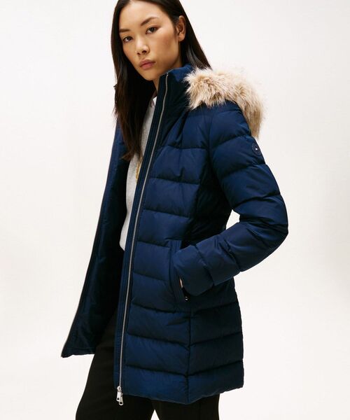 TOMMY HILFIGER（トミーヒルフィガー）の「ダウンスリムコートウィズファー（その他アウター・レディース・ブラック/ネイビー・LARGE/X-SMALL/MEDIUM/SMALL）」の8枚目の写真