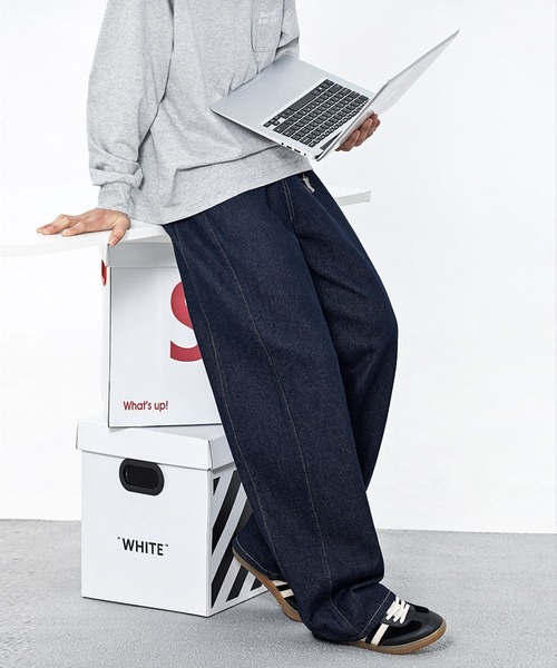 JOHNNY WOLF(ジョニーウルフ)の「LOFN ワンウォッシュ バレルレッグ ワイド デニムパンツ(デニムパンツ・メンズ・ブラック/ブルー・M/S/L)」の10枚目の写真