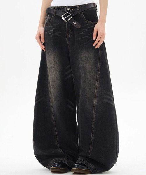 ARULE（アルール）の「A'GEM/9 × .kom 『A'gem/エージェム』A-Line Silhouette Ultra Wide Baggy Denim Pants/Aラインシルエット ウルトラワイドバギーデニムパンツ（デニムパンツ・メンズ・ブラック・L/XXL/XL）」の3枚目の写真