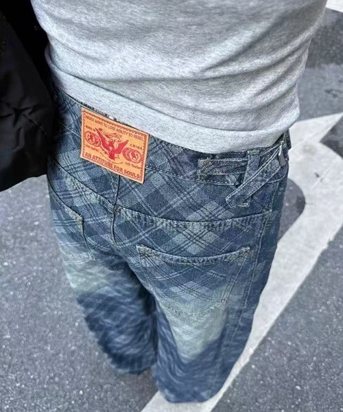 AsRiRe（アスリレイ）の「ウォッシュチェックワイドデニムパンツ（デニムパンツ・レディース・ブルー・S/M/L）」の6枚目の写真