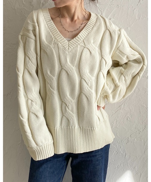 She's Closet(シーズクローゼット)の「オーバーサイズ長袖深Vネックざっくりケーブルニット(ニット/セーター・レディース・ブラウン/チャコール/アイボリー・FREE)」の18枚目の写真