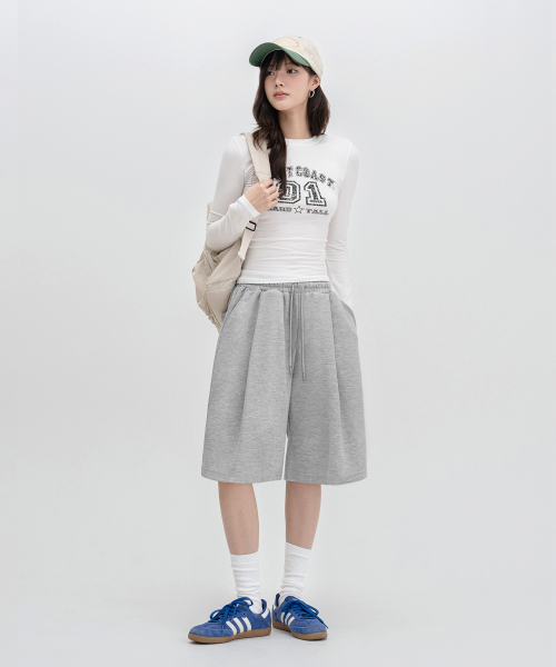 LEMAIN SECOND（リメインセカンド）の「[2PACK] BERMUDA WIDE ONE-TUCK SWEAT SHORTS - GRAY/WHITE MELANGE（その他パンツ・レディース・その他・SMALL/MEDIUM/X-LARGE/LARGE）」の5枚目の写真