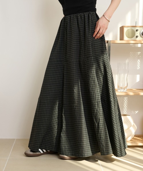 LAULEN(ローレン)の「check flare tiered long skirt /チェックフレアティアードロングスカート(スカート・レディース・ブラック/ブラウン・M/S)」の6枚目の写真