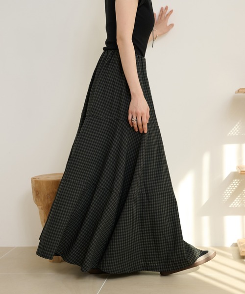 LAULEN(ローレン)の「check flare tiered long skirt /チェックフレアティアードロングスカート(スカート・レディース・ブラック/ブラウン・M/S)」の8枚目の写真