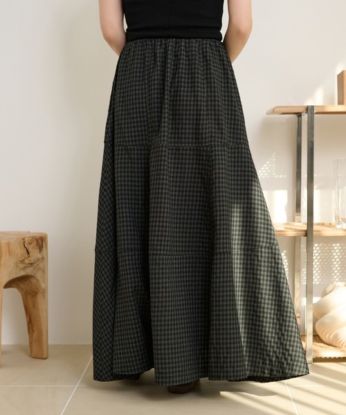 LAULEN(ローレン)の「check flare tiered long skirt /チェックフレアティアードロングスカート(スカート・レディース・ブラック/ブラウン・M/S)」の9枚目の写真