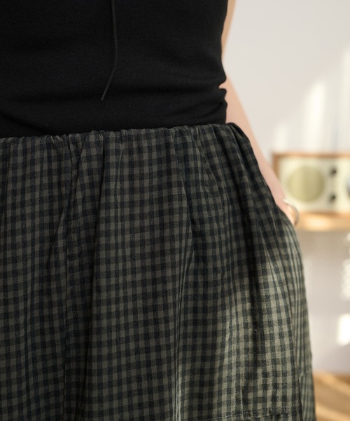 LAULEN(ローレン)の「check flare tiered long skirt /チェックフレアティアードロングスカート(スカート・レディース・ブラック/ブラウン・M/S)」の18枚目の写真