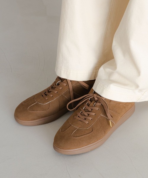 Elura(エルーラ)の「sapofeetフェイクスエードスニーカー/575045(スニーカー・レディース・ブラウン系その他2・SMALL)」の1枚目の写真