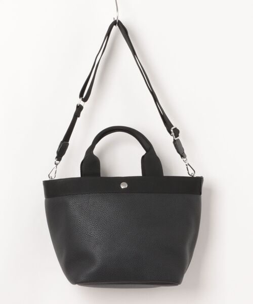 Q(キュー)の「シュリンク2wayトート(トートバッグ・レディース・ライトグレー/ブラック・ONE SIZE)」の4枚目の写真