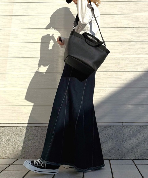 Q(キュー)の「シュリンク2wayトート(トートバッグ・レディース・ライトグレー/ブラック・ONE SIZE)」の18枚目の写真