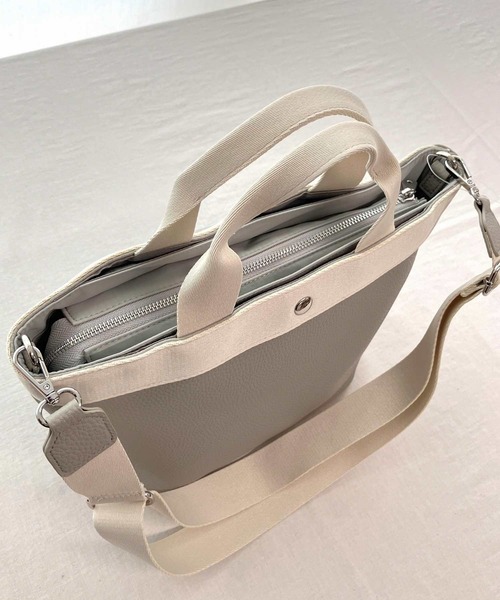 Q(キュー)の「シュリンク2wayトート(トートバッグ・レディース・ライトグレー/ブラック・ONE SIZE)」の8枚目の写真