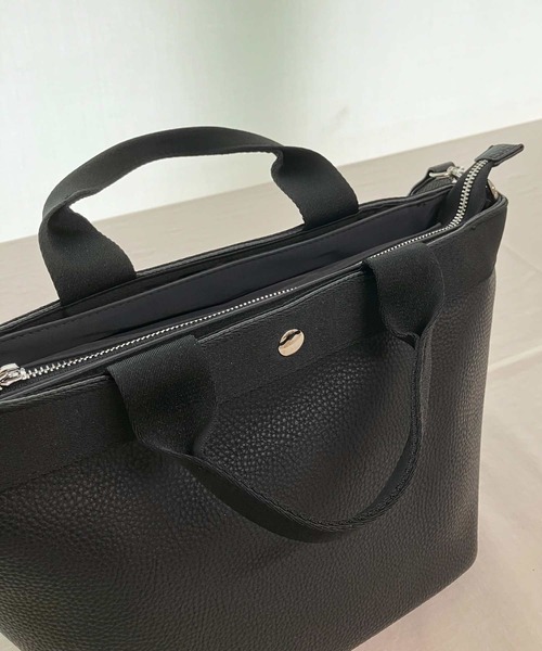 Q(キュー)の「シュリンク2wayトート(トートバッグ・レディース・ライトグレー/ブラック・ONE SIZE)」の7枚目の写真