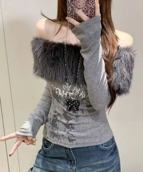 DIAVEL(ディアベル)の「ビッグフェイクファー付き2wayオフショルトップス(Tシャツ/カットソー・レディース・グレー/アイボリー・M)」の7枚目の写真