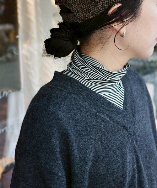 JOURNAL STANDARD LUXE（ジャーナルスタンダード　ラックス）の「カシミヤ Vネックプルオーバー（ニット/セーター・レディース・チャコールグレー/ブラウン・FREE）」の7枚目の写真