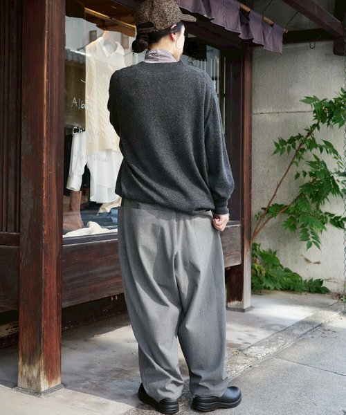 JOURNAL STANDARD LUXE（ジャーナルスタンダード　ラックス）の「カシミヤ Vネックプルオーバー（ニット/セーター・レディース・チャコールグレー/ブラウン・FREE）」の8枚目の写真