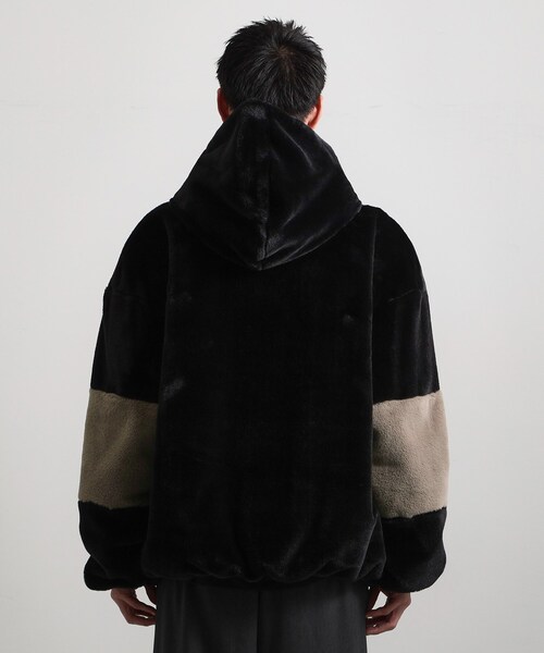 THE SHOP TK （ザ ショップ ティーケー ）の「フードフェイクファーブルゾン（ブルゾン・メンズ・ブラック/ベージュ・03/02）」の13枚目の写真