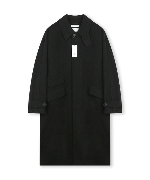 BESLOW(ビースロー)の「OVERSIZED TEXTURED CASHMERE BALMACAAN COAT BLACK(チェスターコート・メンズ・その他・SMALL/MEDIUM/LARGE/X-LARGE/X-SMALL)」の1枚目の写真