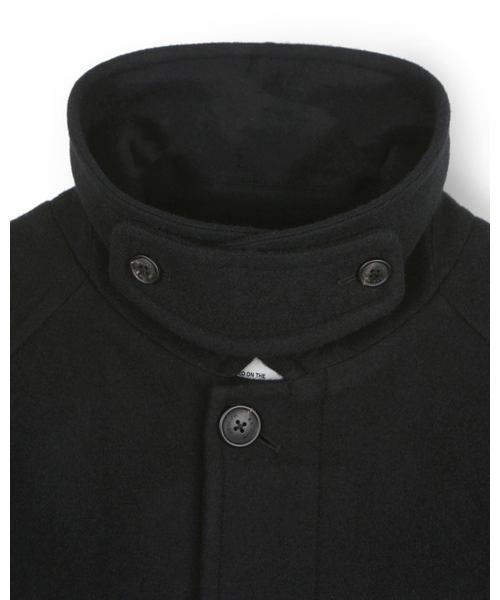 BESLOW(ビースロー)の「OVERSIZED TEXTURED CASHMERE BALMACAAN COAT BLACK(チェスターコート・メンズ・その他・SMALL/MEDIUM/LARGE/X-LARGE/X-SMALL)」の9枚目の写真