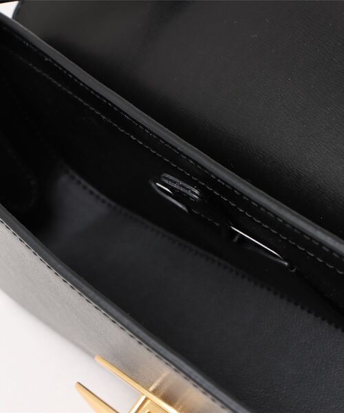 Rouge vif(ルージュヴィフ)の「【MAESTOSO/マエストソ】NOA BAGUETTE レザーショルダーバッグ / クラッチバッグ(ショルダーバッグ・レディース・ブラック・フリー)」の4枚目の写真