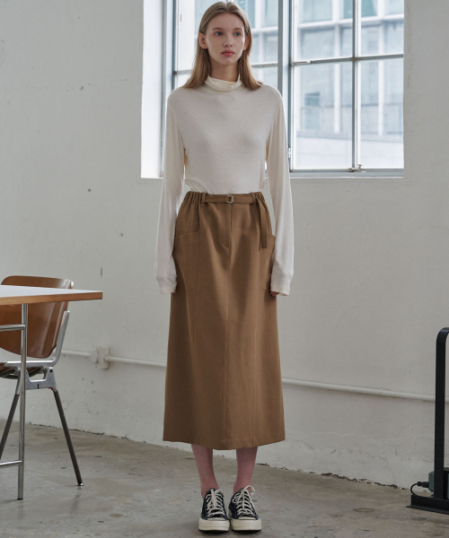 MALOUPE(マロップ)の「5109 テクスチャーロールネックTシャツ (クリーム)(Tシャツ/カットソー・レディース・アイボリー・FREE)」の4枚目の写真
