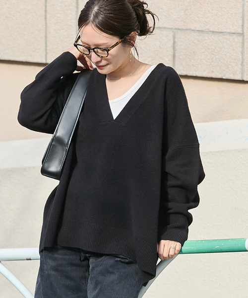 JOURNAL STANDARD(ジャーナルスタンダード)の「《追加3》MUSIC DEEP V ルーズプルオーバー(ニット/セーター・レディース・ベージュ/ライトグレー/アーミー/ブラック・FREE)」の17枚目の写真