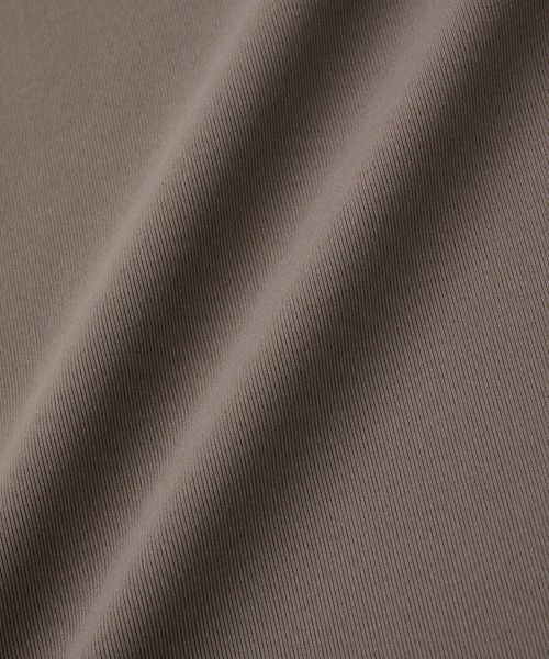 Julier Yoga and Relax（ジュリエヨガアンドリラックス）の「Julier (定番)Ecocoフレンチスリーブトップス（Tシャツ/カットソー・レディース・ホワイト/ライトカーキ/グレイッシュベージュ/ブラック・0/1）」の11枚目の写真