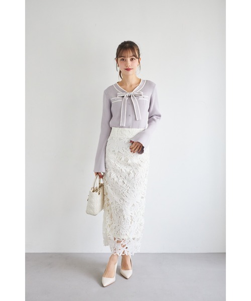 tocco closet(トッコ クローゼット)の「ビジュー飾り釦付きボウタイリボン配色ニットプルオーバー(ニット/セーター・レディース・オフホワイト/ピンク/ラベンダー・M)」の9枚目の写真