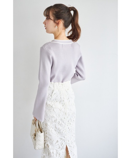 tocco closet(トッコ クローゼット)の「ビジュー飾り釦付きボウタイリボン配色ニットプルオーバー(ニット/セーター・レディース・オフホワイト/ピンク/ラベンダー・M)」の13枚目の写真