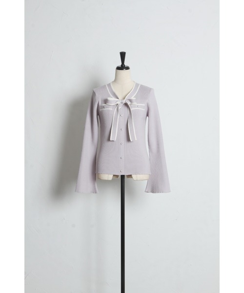 tocco closet(トッコ クローゼット)の「ビジュー飾り釦付きボウタイリボン配色ニットプルオーバー(ニット/セーター・レディース・オフホワイト/ピンク/ラベンダー・M)」の21枚目の写真