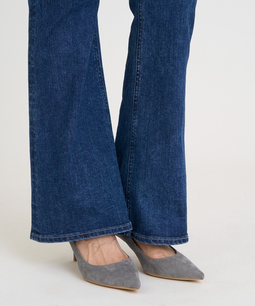 YANUK(ヤヌーク)の「ブーツカット(デニムパンツ・レディース・インディゴブルー・27inch/21inch/22inch/23inch/24inch/25inch/26inch)」の8枚目の写真