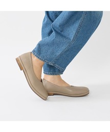 【WEB限定】【サスティナブル】スクエアトゥVカットフラットパンプス
