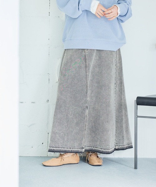 studio CLIP（スタディオクリップ）の「リメイク風甘織りデニムスカート[プチ・プラスサイズあり]《CLIP denim》（デニムスカート・レディース・ライトブルー/ライトグレー・PF/ﾌﾘｰ(L)/LARGE/MEDIUM）」の3枚目の写真