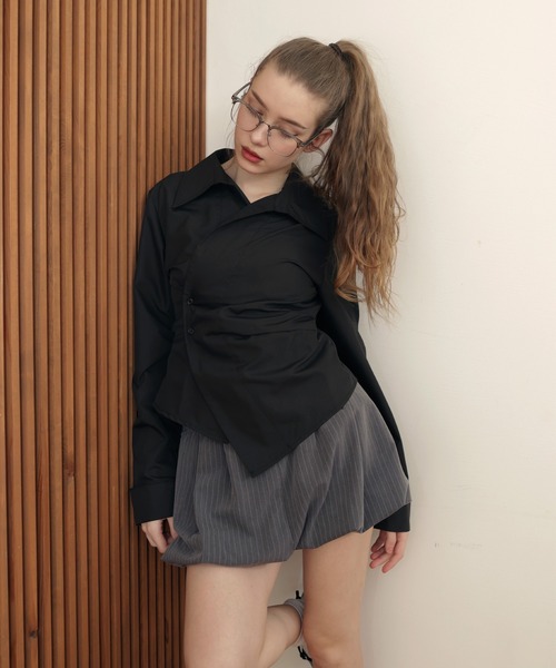 Mili affinity（ミリアフィニティー）の「ウエストタッククロス長袖シャツ（シャツ/ブラウス・レディース・イエロー/ブラック/オフホワイト/グレー/ブルー/ストライプ・FREE）」の2枚目の写真