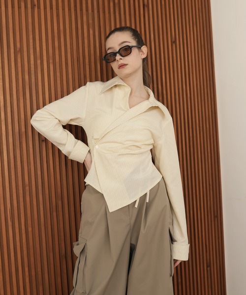 Mili affinity（ミリアフィニティー）の「ウエストタッククロス長袖シャツ（シャツ/ブラウス・レディース・イエロー/ブラック/オフホワイト/グレー/ブルー/ストライプ・FREE）」の9枚目の写真