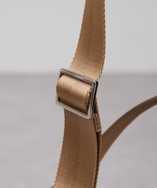 GALLARDAGALANTE（ガリャルダガランテ）の「【2.718】ナイロンフラップショルダー（ショルダーバッグ・レディース・ブラック/ライトベージュ・FREE）」の13枚目の写真