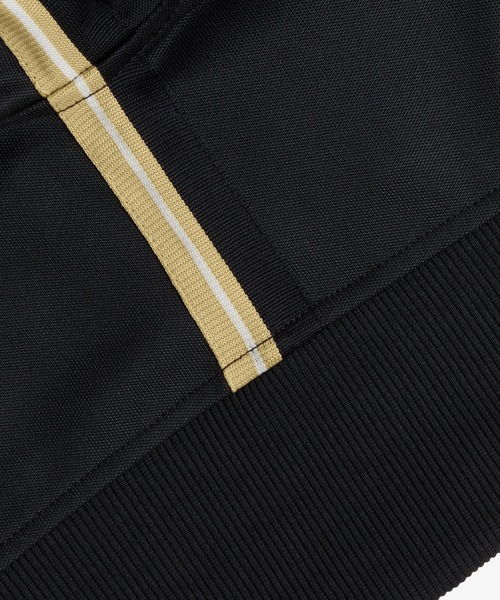 FRED PERRY（フレッドペリー）の「Taped Detail Track Jacket／テープディテールトラックジャケット（ジャージ・レディース・ブラック・10）」の9枚目の写真
