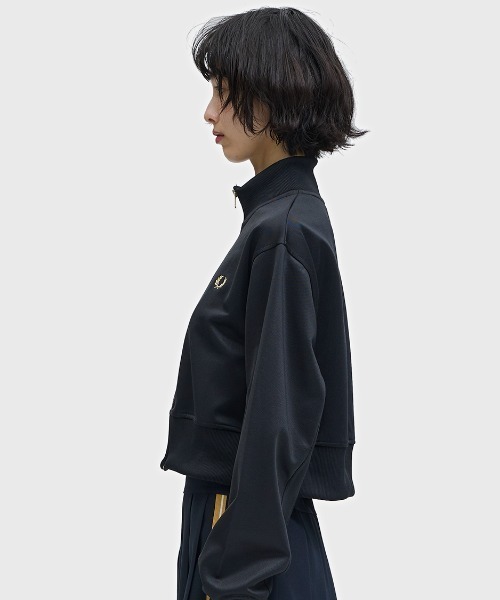 FRED PERRY（フレッドペリー）の「Taped Detail Track Jacket／テープディテールトラックジャケット（ジャージ・レディース・ブラック・10）」の11枚目の写真