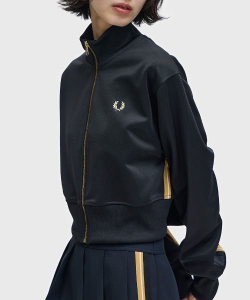 FRED PERRY（フレッドペリー）の「Taped Detail Track Jacket／テープディテールトラックジャケット（ジャージ・レディース・ブラック・10）」の15枚目の写真